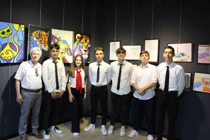 Bandırma’da 30’uncu Dönem Mezunlarını Verdi