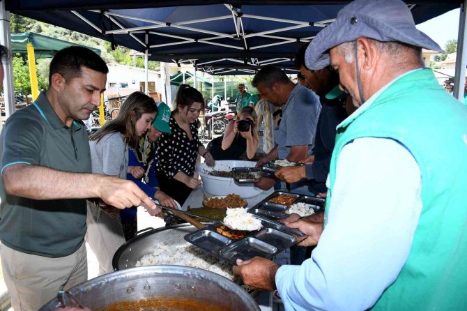 Başkan Günel Personelini Yalnız Bırakmıyor
