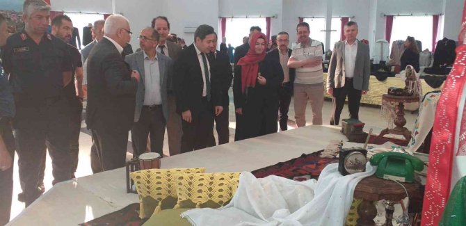El Emeği Ürünler Sergilendi