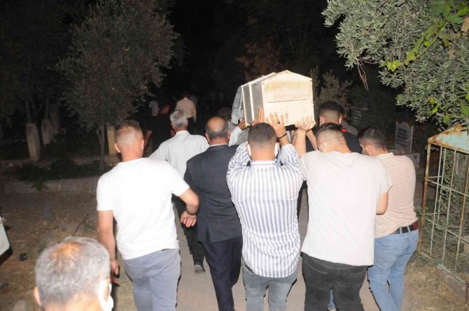 Mevsimlik İşçi Olarak Bursa’ya Giden 15 Yaşındaki Kızın Cenazesi Cizre’ye Döndü