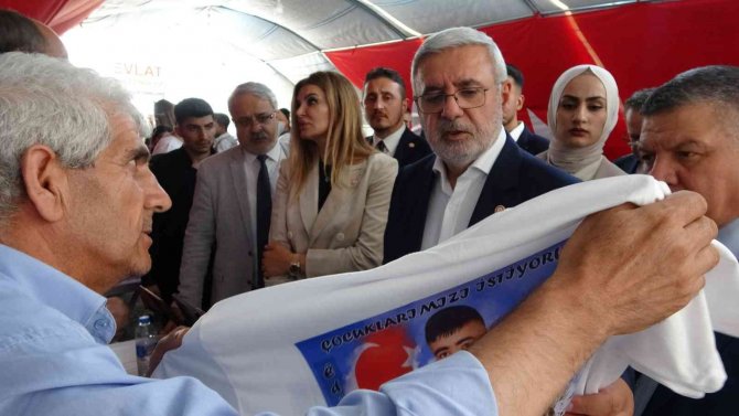 Ailelerin Direnişini Gözyaşları İçerisinde Destekledi
