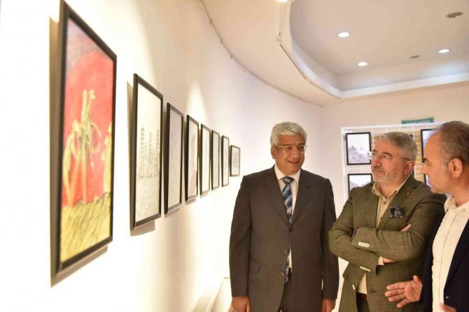 Tükenmez Kalemin Sanata Dönüştüğü Sergi