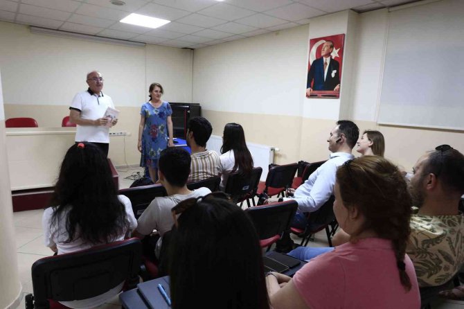 Denizli’de Hamilelik Ve Evlilik Okulu Eğitim Vermeye Devam Ediyor