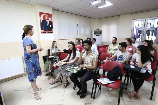 Denizli’de Hamilelik Ve Evlilik Okulu Eğitim Vermeye Devam Ediyor