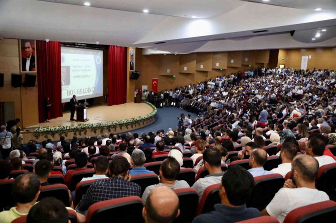 Dışişleri Bakanı Çavuşoğlu: "Zalime Yavuz, Mazluma İse Yunus Oluyoruz”
