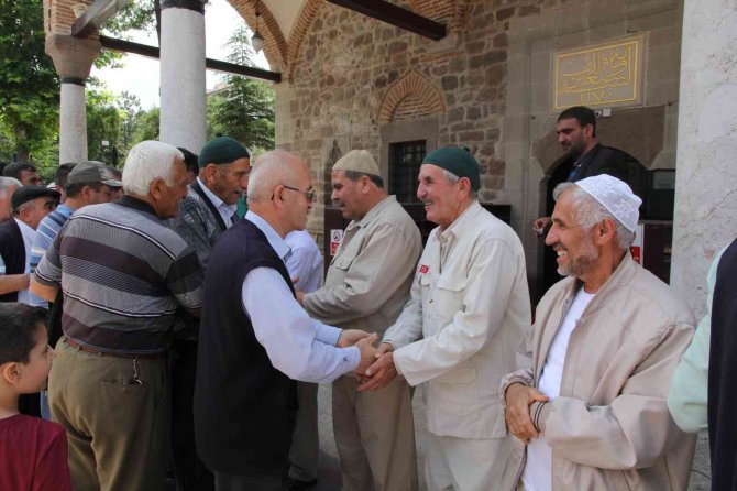 Hac Kafilesi Dualarla Uğurlandı