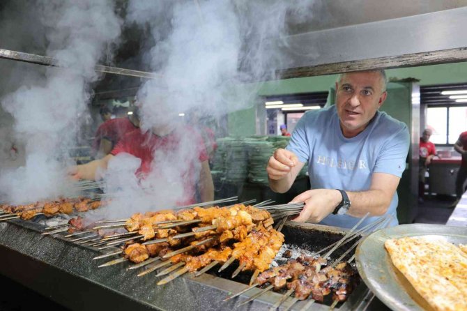 Türk Mutfağının 17’nci Sırada Yer Alması Kebapçıları Ve Kebap Severleri Üzdü