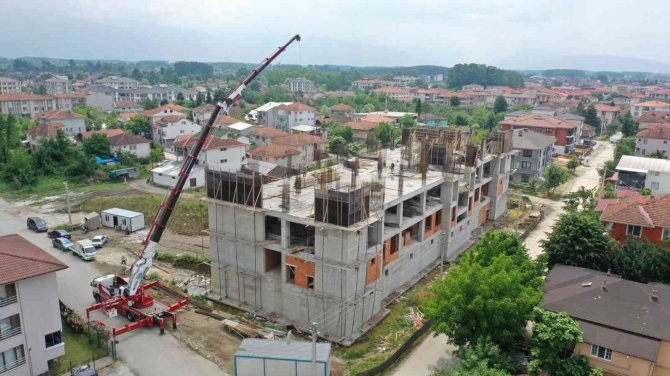 Azmimilli İ̇lkokulunda İnşaat Sürüyor