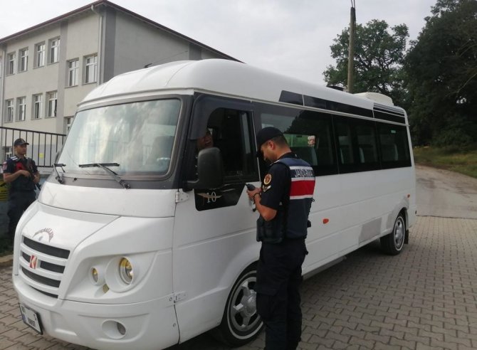 Okul Servislerine Jandarma Ekiplerinden Sıkı Denetim