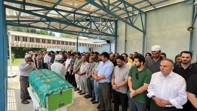 Okul Müdürü Kansere Yenik Düştü