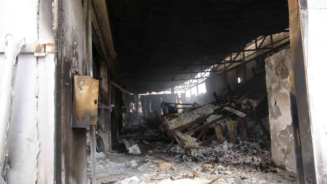Diyarbakır’daki Fabrika Yangınının Bilançosu Ortaya Çıktı: 8 Bin Metrelik Alan Yandı