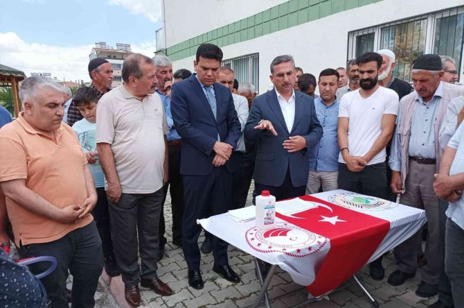 Elazığ’da Çiftçilere 385 Adet Süt Sağım Makinesi Dağıtıldı