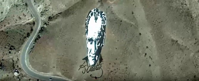 600 Ton Taşla Yapılan Atatürk Portresi Uzaydan Görülebiliyor