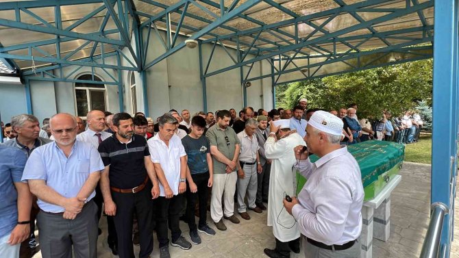 Okul Müdürü Kansere Yenik Düştü
