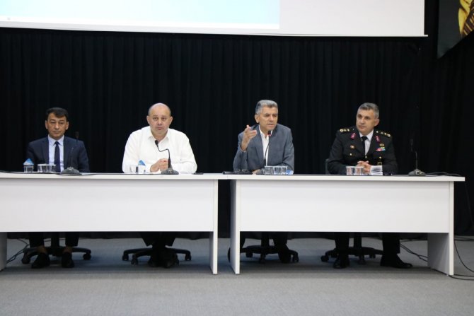 Gönen’de Muhtarlar Toplantısı Yapıldı