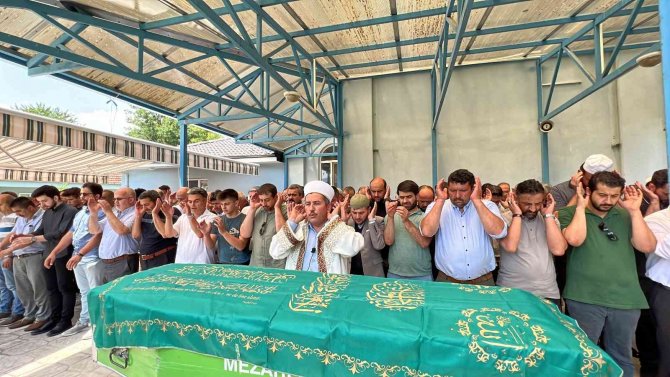 Okul Müdürü Kansere Yenik Düştü