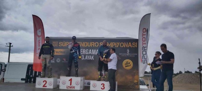 Süper Enduro Şampiyonası 3. Ayak Yarışları’ndan Bilecik’e 2 Kupa