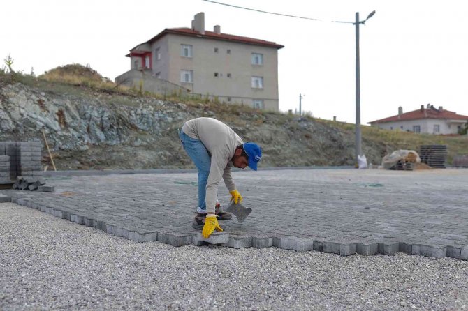İ̇nköy Mahallesi’ne Kilit Parke