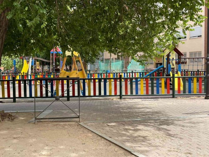 İ̇spanya’da Termometreler 40 Derecenin Üzerini Gösterdi