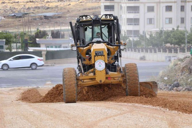 Karaköprü’de Üstyapı Çalışmaları Aralıksız Sürüyor