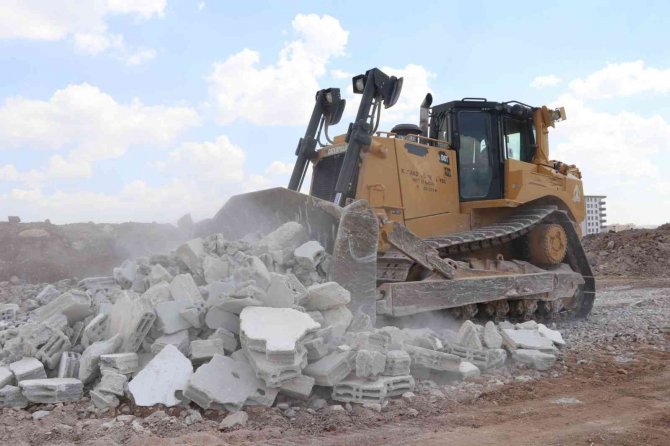 Karaköprü’de Üstyapı Çalışmaları Aralıksız Sürüyor