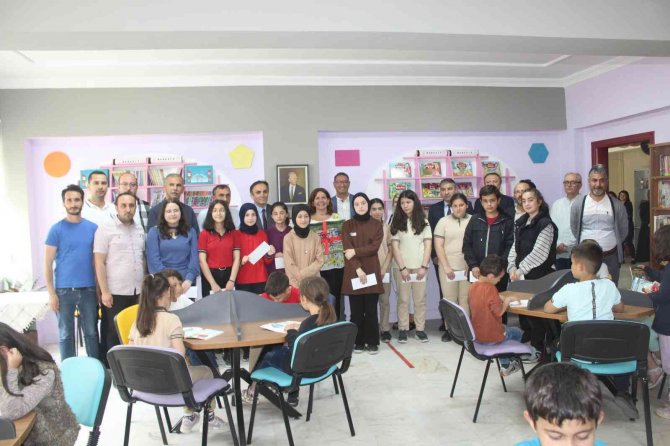 İ̇nebolu’da İlkokula Kazandırılan Kütüphane Törenle Açıldı
