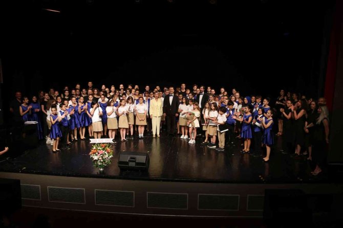 Nilüfer Çocuk Korusundan Harika Konser