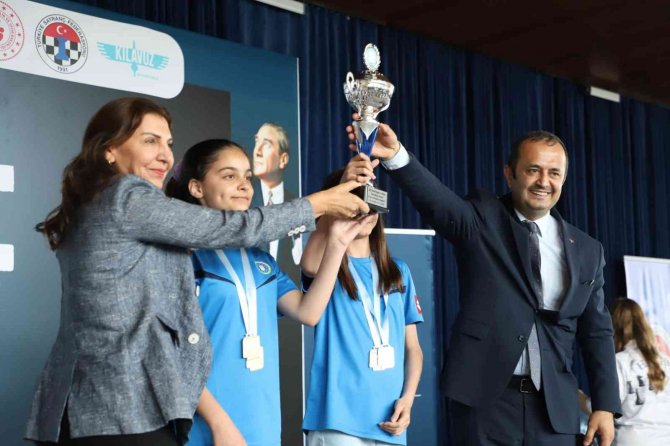 Kocaeli’de Düzenlenen Satranç Şampiyonası Sona Erdi