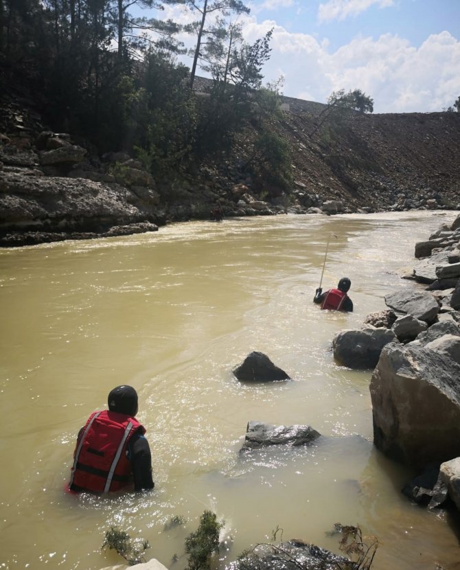 Köprülü Kanyon’da Da Akıntıya Kapılan Asyalı Genç İçin Aramalar Durmaksızın Devam Ediyor