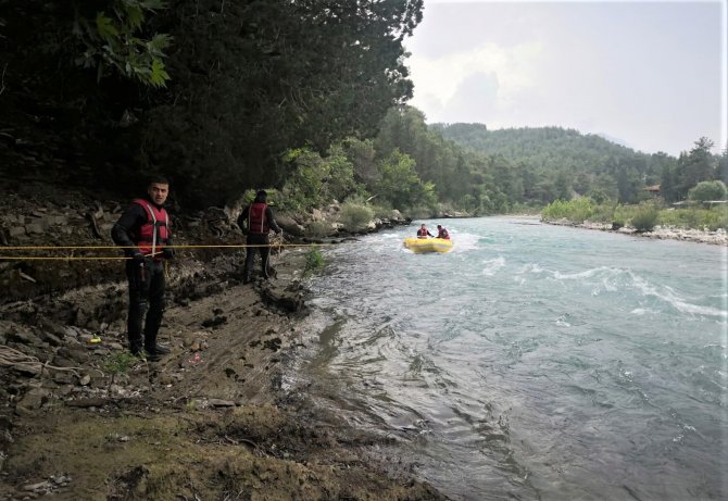 Köprülü Kanyon’da Da Akıntıya Kapılan Asyalı Genç İçin Aramalar Durmaksızın Devam Ediyor
