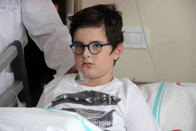 Kalbi Delik 9 Yaşında Ki Çocuk, Erzurum Şehir Hastanesi’nde Sağlığına Kavuştu