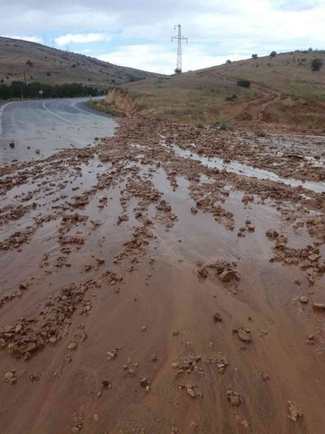Malatya’da Sağanak Yağış Sele Neden Oldu