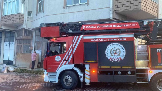 Marangozhanede Çıkan Yangın Korkuttu