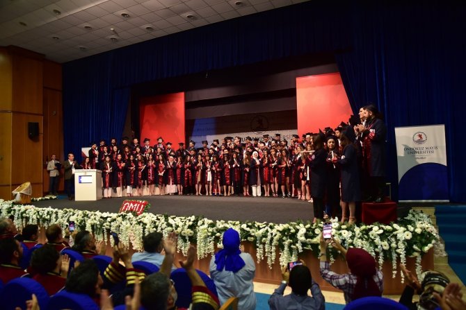 Omü Veteriner Fakültesi’nde Mezuniyet Coşkusu