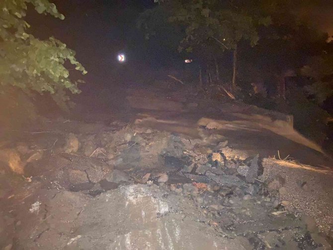 Ordu’da Sağanak: Bazı Evleri Su Bastı