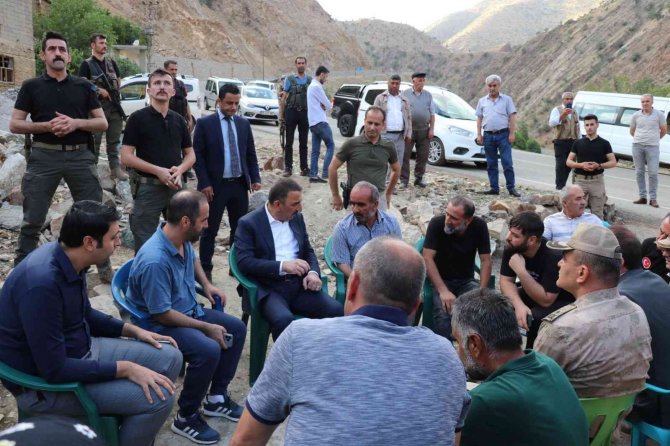 Siirt Valisi Hacıbektaşoğlu, Çayda Kaybolan Eyüp Güneş’in Ailesiyle Görüştü