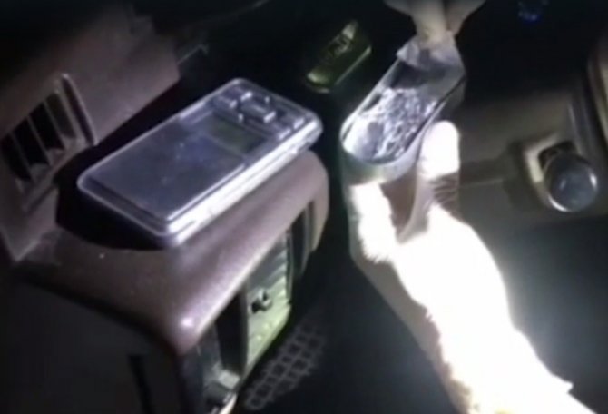 Aracın Gösterge Panelinde Sıvı Bonzai Çıktı