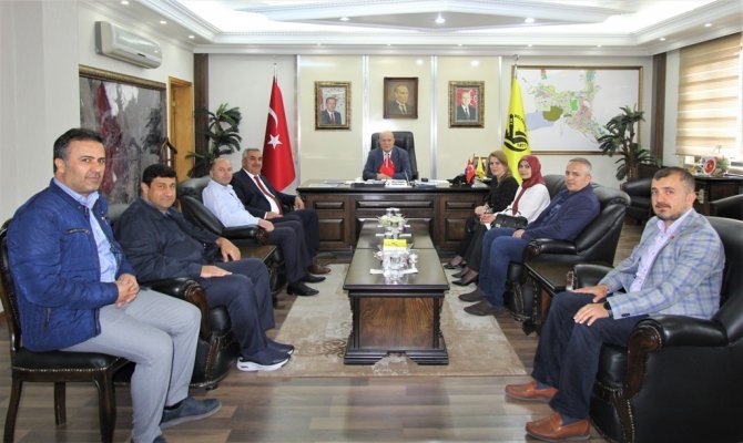 Başkan Pekmezci Kızılay’a Kurban Bağışında Bulundu