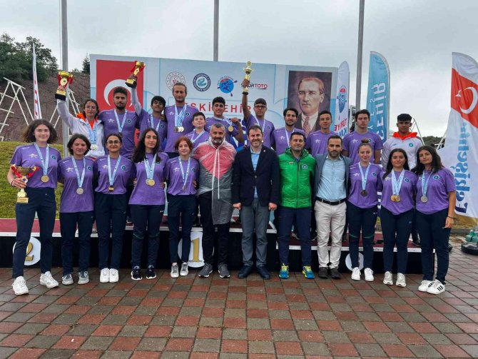 Bursa Büyükşehir Belediyespor Kulübü Kanocuları, Eskişehir’den 4 Kupa, 36 Madalyayla Döndü