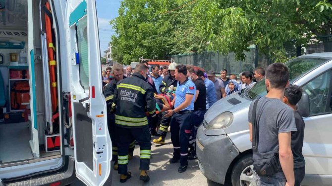 Kendisini Kovalayan Sürücüden Kaçan Çocuk Başka Bir Aracın Altında Kaldı