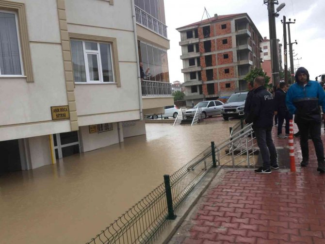 Konya’da Sağanak, Su Baskınlarına Neden Oldu