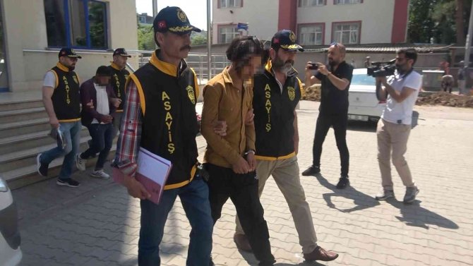 Yalova’da Yakalanan 2 Telefon Dolandırıcısı Adliyeye Sevk Edildi