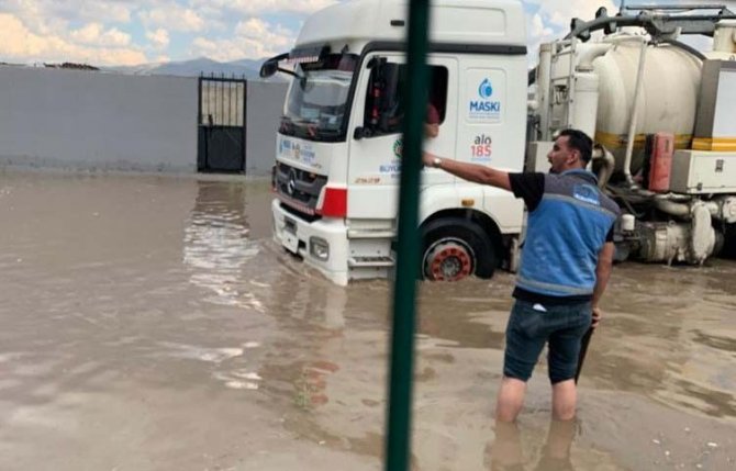 Malatya’da Sağanak Nedeniyle Fabrikaları Su Bastı Üretime Ara Verildi