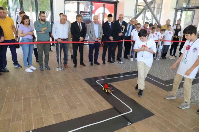 Akdeniz Belediyesinden Bilim Şenliği Ve Robot Yarışması