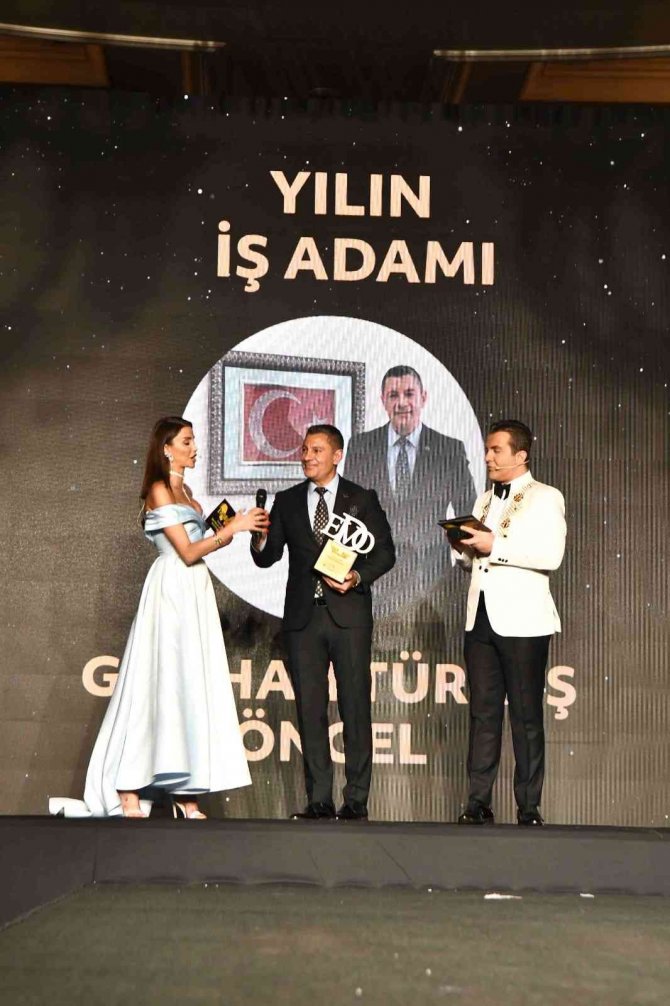 Öngel’e Yılın İş Adamı Ödülü