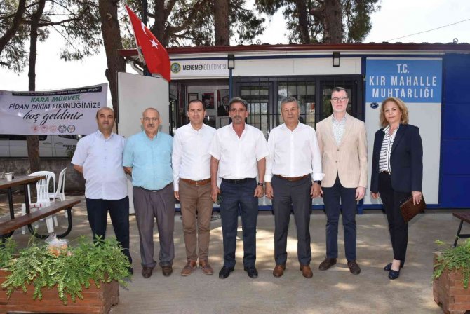 İ̇zmir Tarımında Bir İlk: Kara Mürver Doğal Gübre İle Büyüyecek