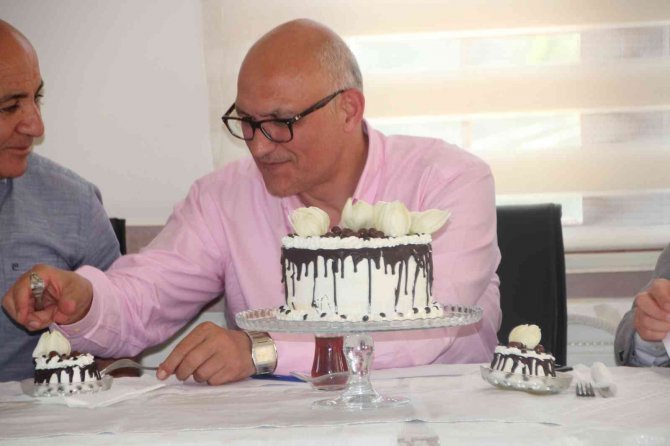 Pasta Yarışmasında 11 Kadın Kıyasıya Yarıştı