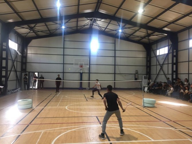 Çukurca’da Batminton Müsabakaları Yapıldı