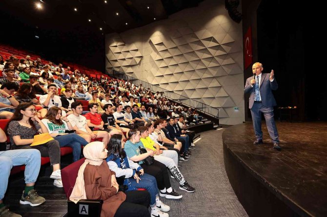 Denizlili Gençler, Sınav Stresini Gezerek Atlattı