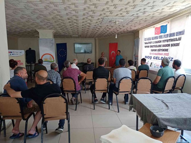 Di̇kkad’dan Çiftçilere Badem Şekeri Yapımı Eğitimi